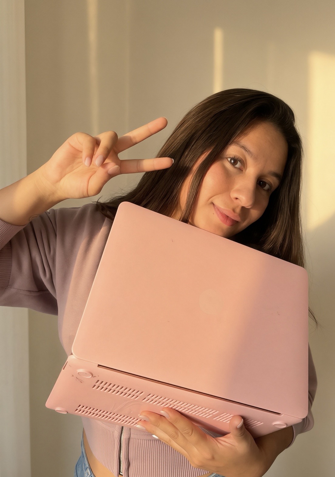 Erika Teran, modest lifestyle creator